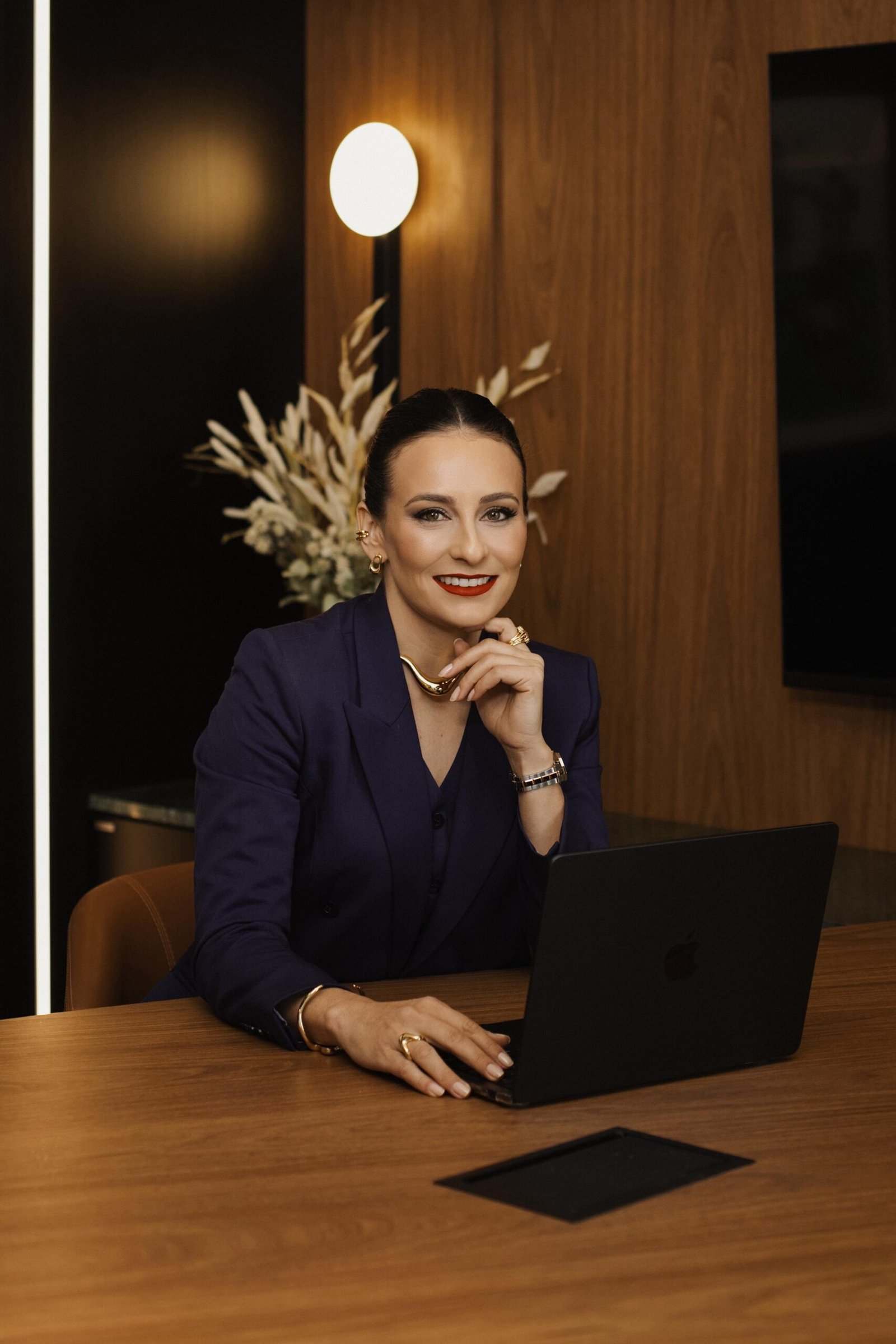 Dra. Lauriane Silva
